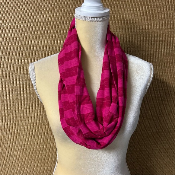Talbots Infinity Scarf Pink Stripe Cotton Rayon Polyester 8.5” x 66” NWT - Picture 1 of 7